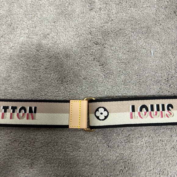 Louis Vuitton Bandoulière Strap - Picture 8 of 12